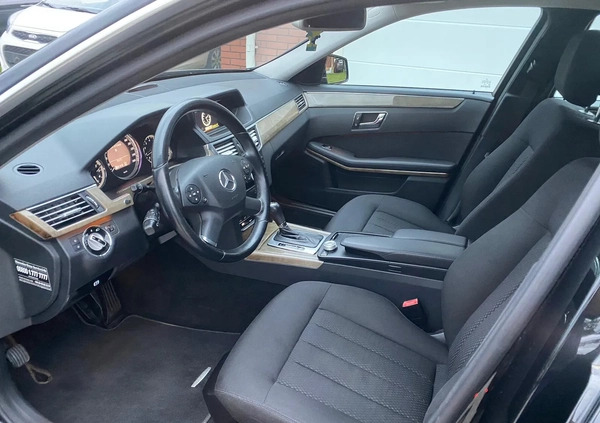 Mercedes-Benz Klasa E cena 46900 przebieg: 132000, rok produkcji 2010 z Turek małe 137